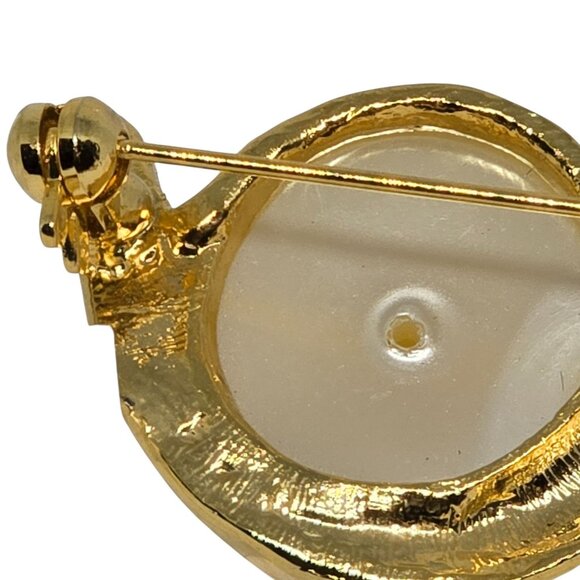 Vintage Gold Tone Snail Brooch Faux Pearl Spiral Pin Costume Jewelry Cute Gift - Picture 6 of 6